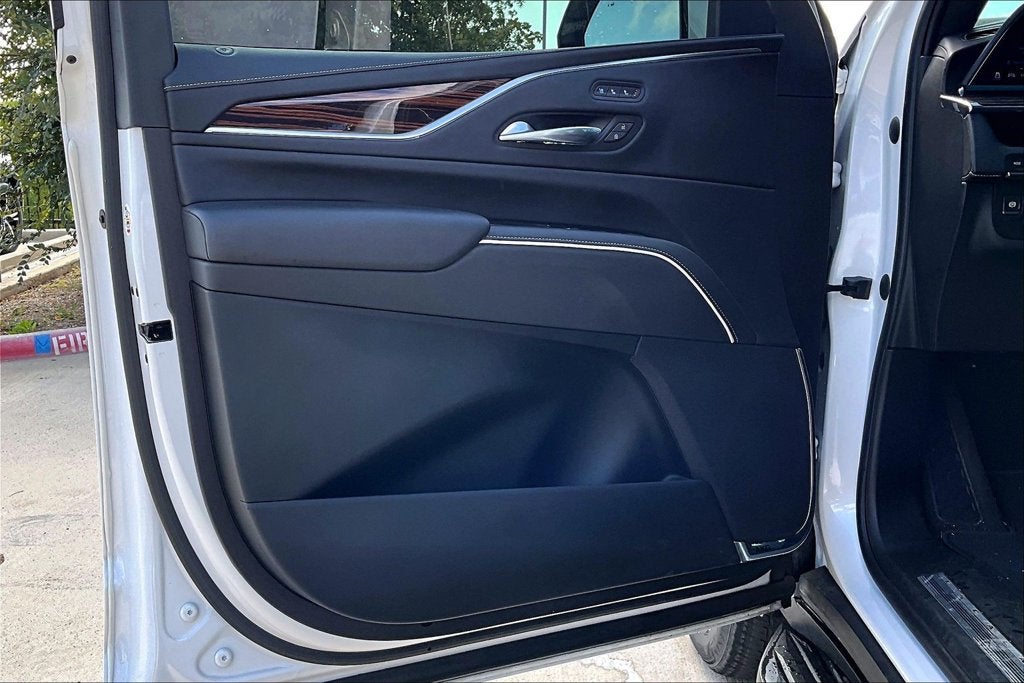 2022 Cadillac Escalade ESV Premium