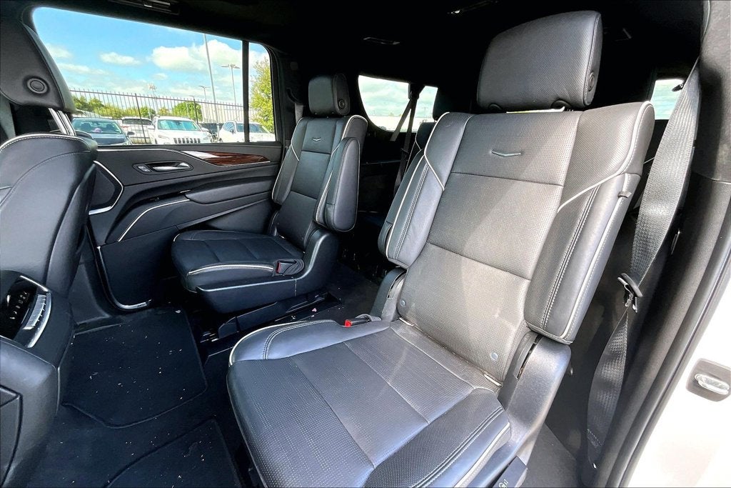 2022 Cadillac Escalade ESV Premium