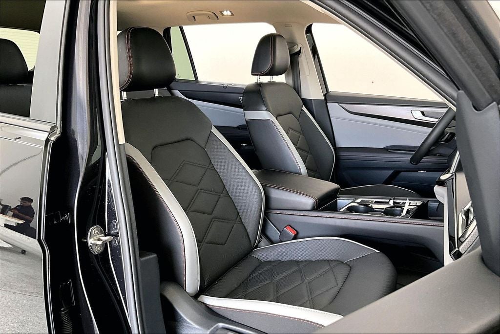 2024 Volkswagen Atlas 2.0T Peak Edition SE w/Technology