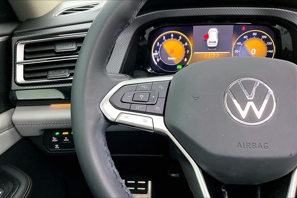 2024 Volkswagen Atlas 2.0T Peak Edition SE w/Technology