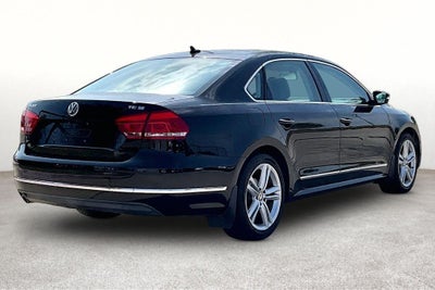2015 Volkswagen Passat 1.8T SE w/Sunroof/Nav