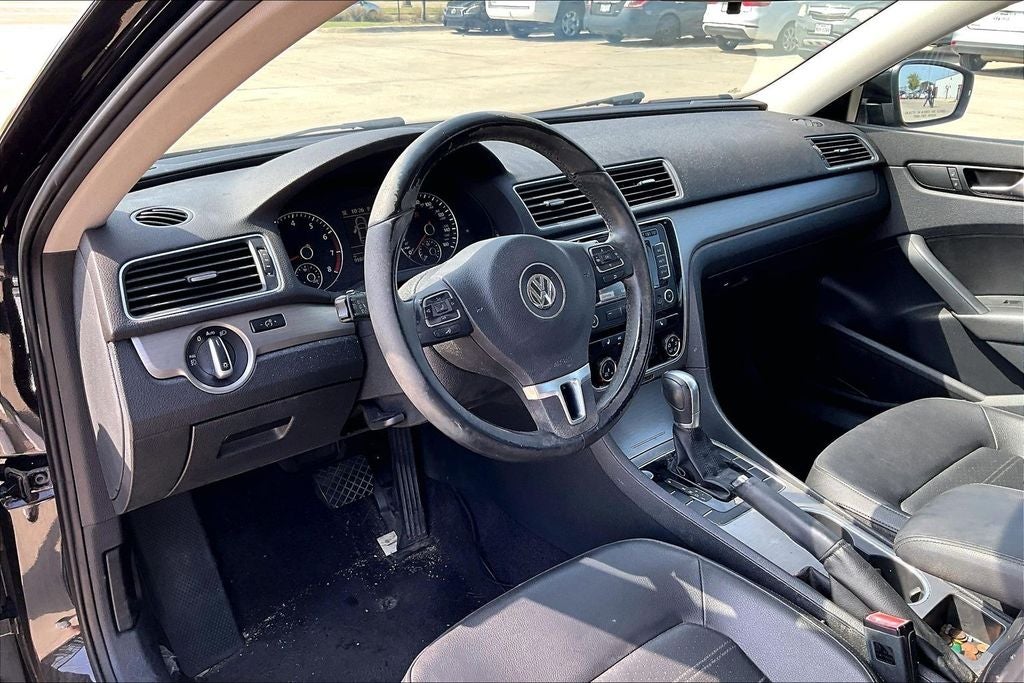 2015 Volkswagen Passat 1.8T SE w/Sunroof/Nav