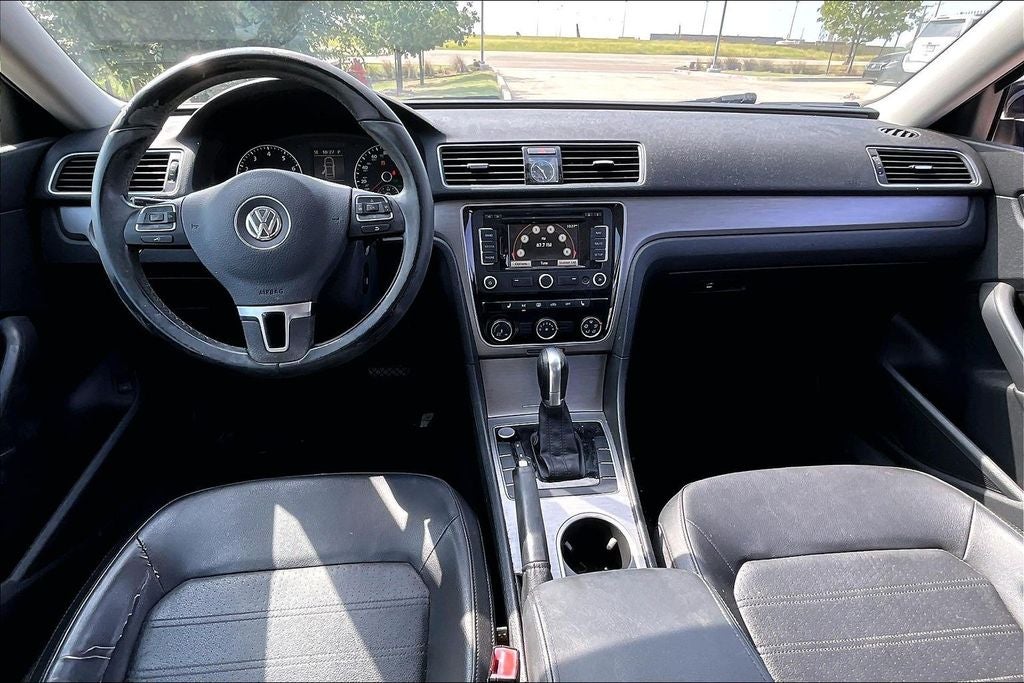 2015 Volkswagen Passat 1.8T SE w/Sunroof/Nav