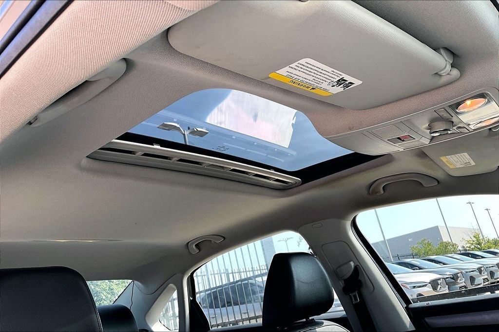 2015 Volkswagen Passat 1.8T SE w/Sunroof/Nav