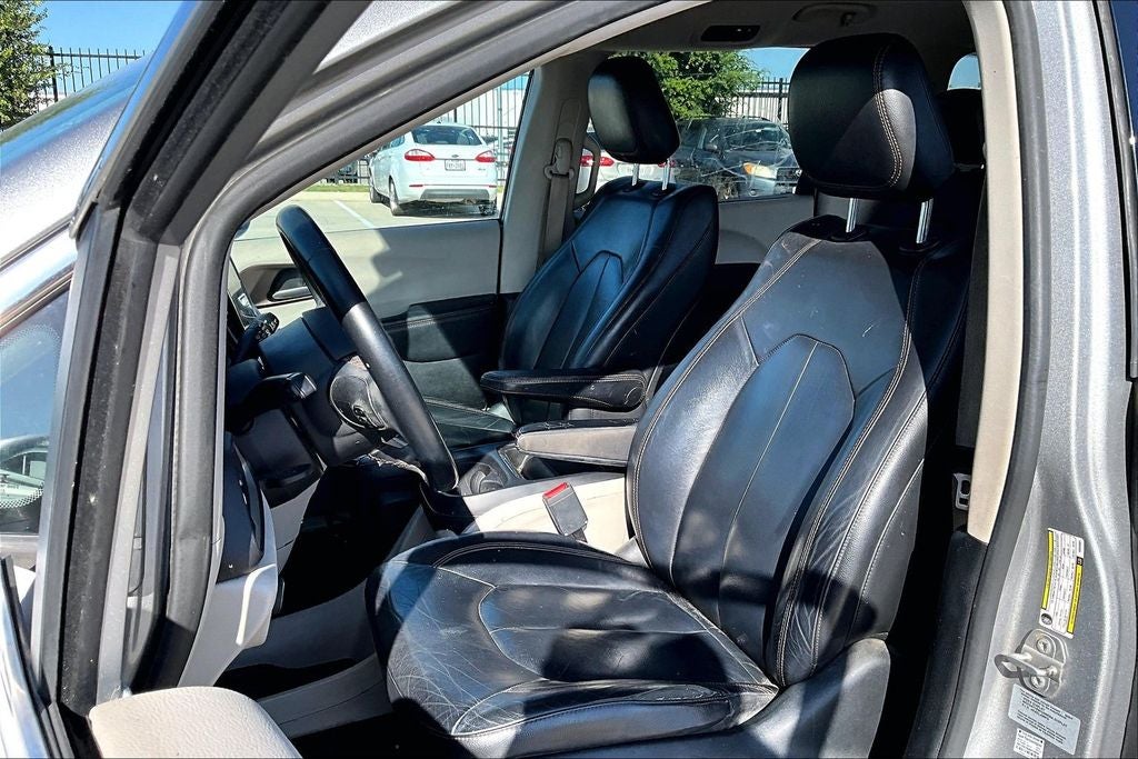 2017 Chrysler Pacifica Touring L