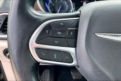 2017 Chrysler Pacifica Touring L Plus