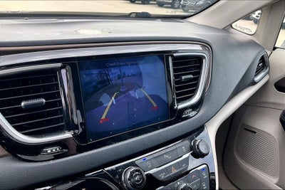 2017 Chrysler Pacifica Touring L Plus