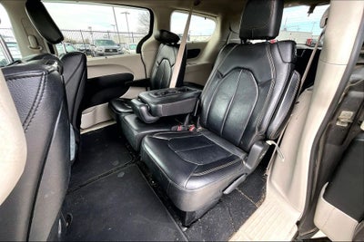 2017 Chrysler Pacifica Touring L Plus