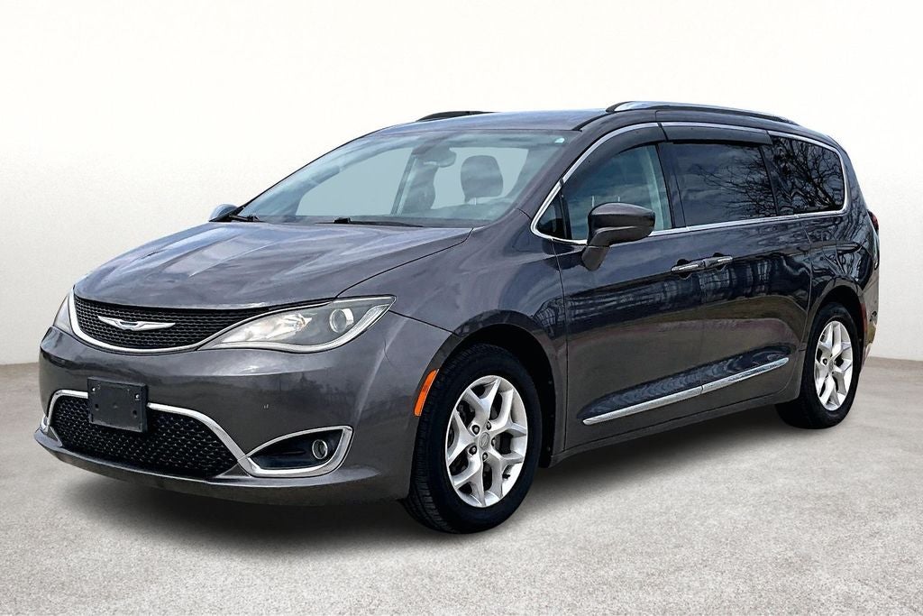 2017 Chrysler Pacifica Touring L Plus