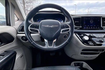 2017 Chrysler Pacifica Touring L Plus