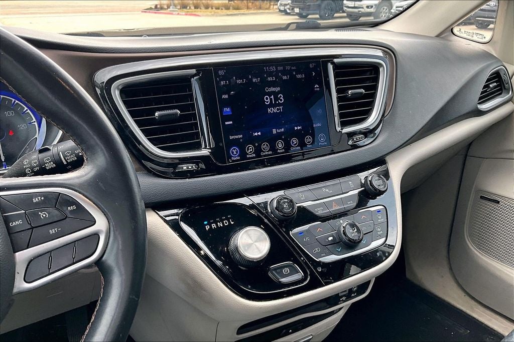 2017 Chrysler Pacifica Touring L Plus