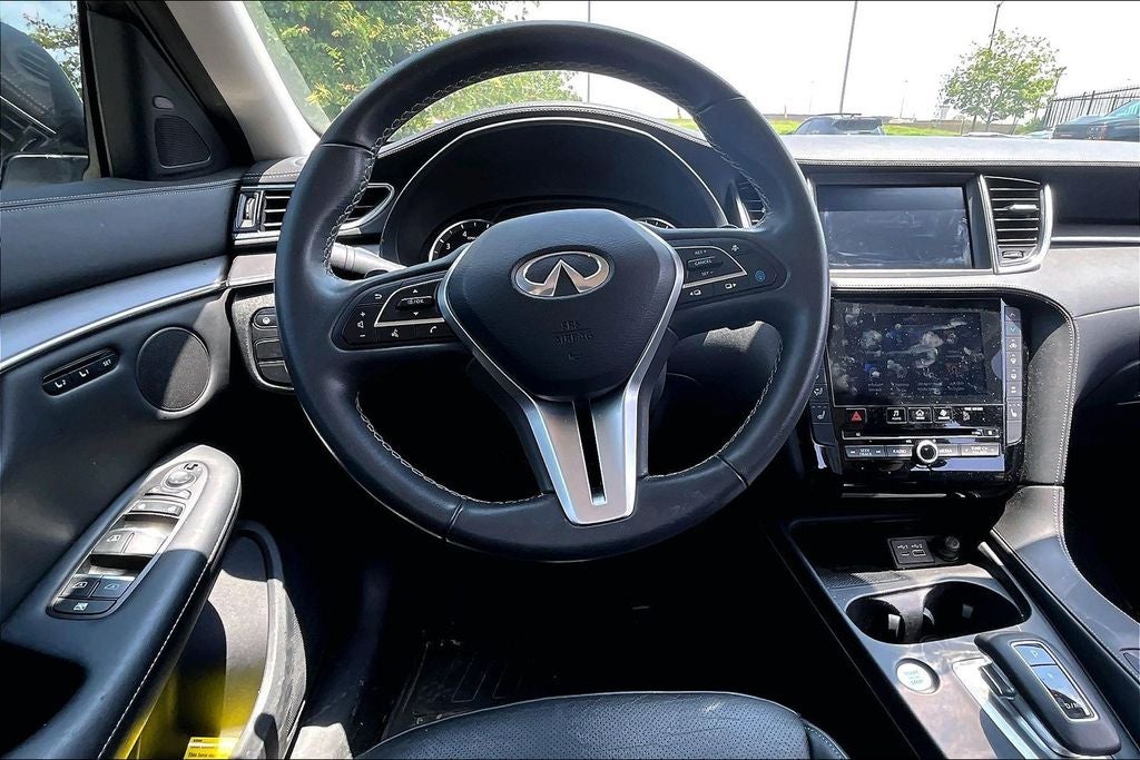 2023 INFINITI QX50 LUXE