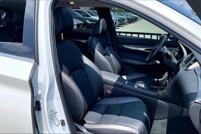 2023 INFINITI QX50 LUXE