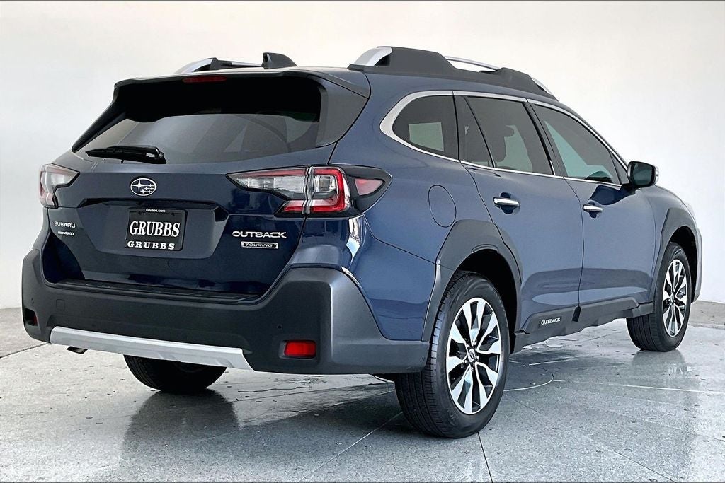 2023 Subaru Outback Touring