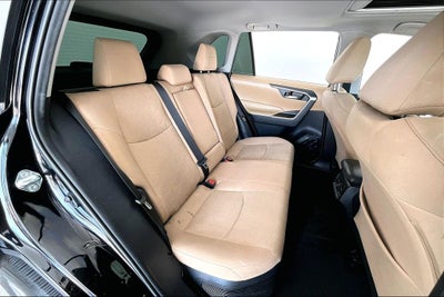 2020 Toyota RAV4 Hybrid XLE