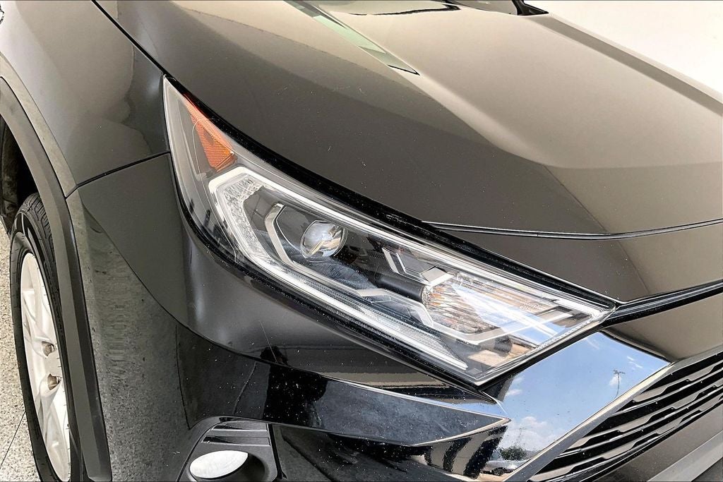 2020 Toyota RAV4 Hybrid XLE