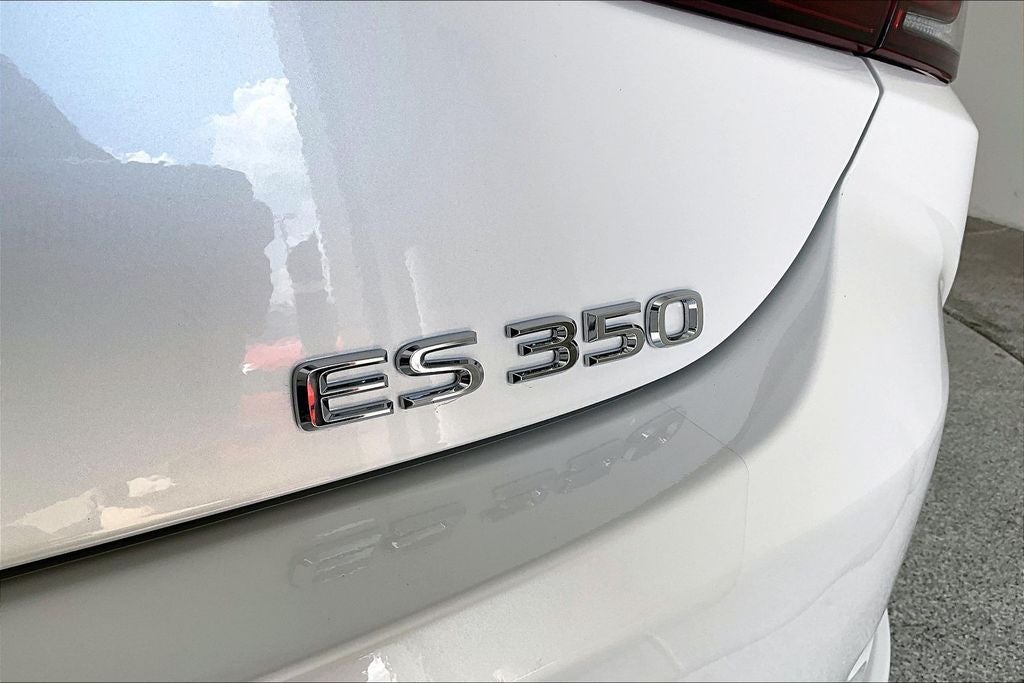 2025 Lexus ES 350