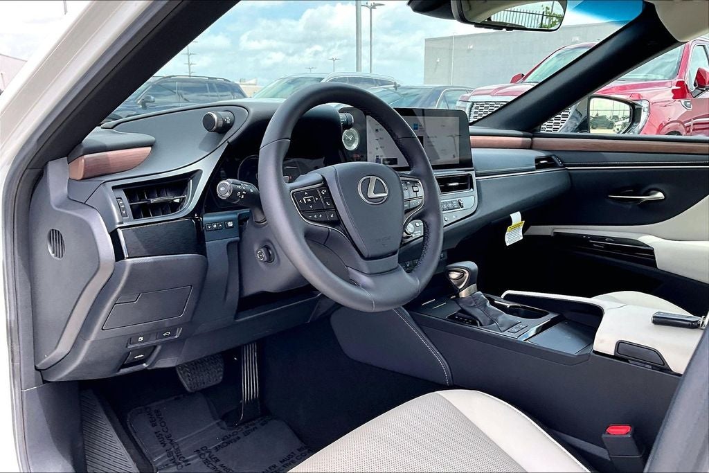 2025 Lexus ES 300h