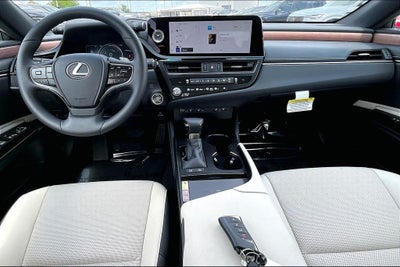 2025 Lexus ES 300h