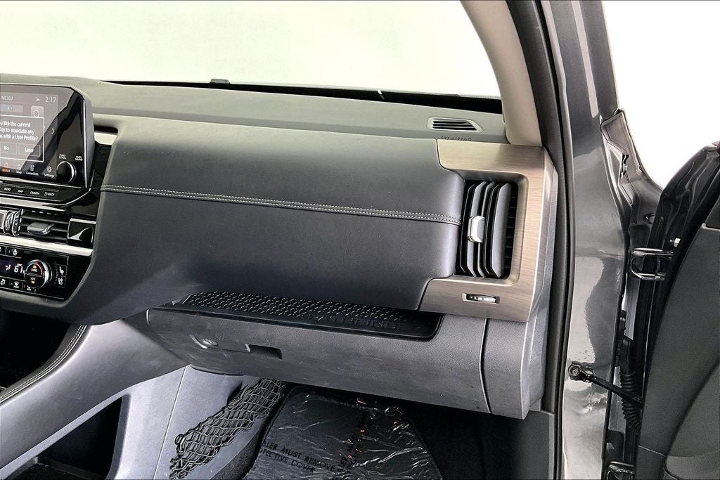 2025 Nissan Pathfinder Platinum