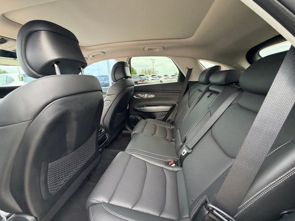 2024 Genesis GV70 2.5T