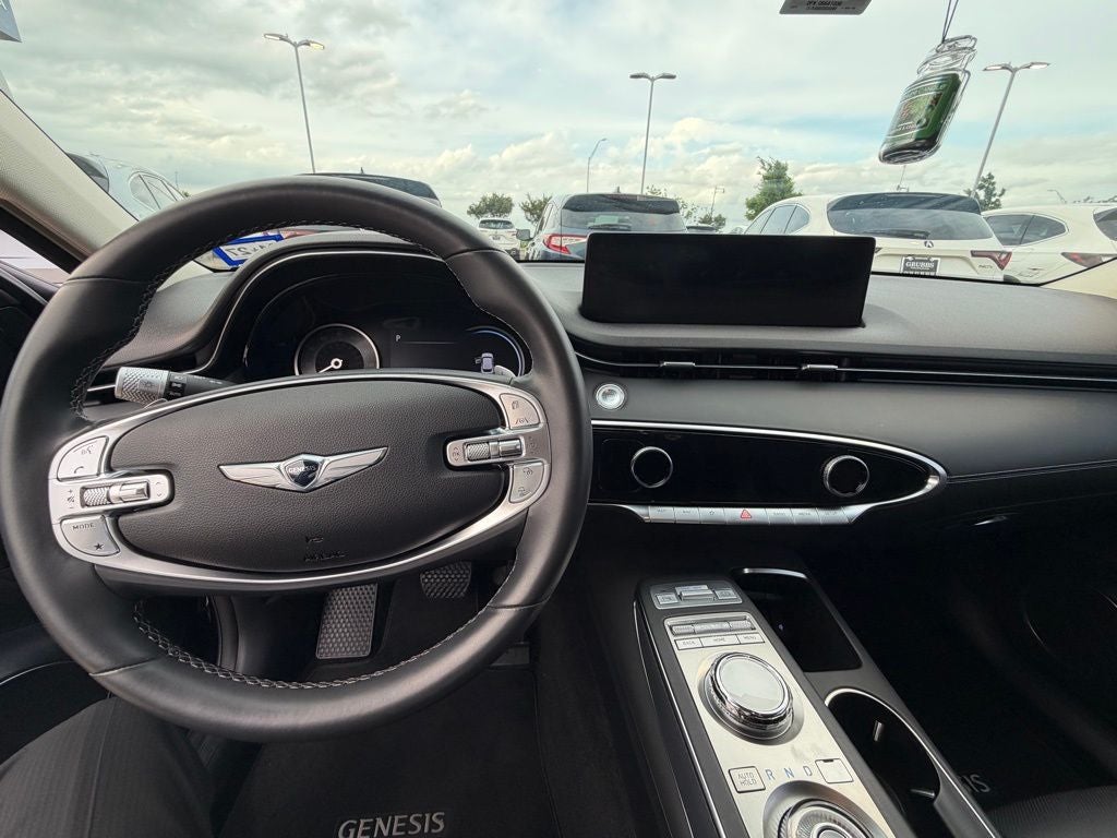 2024 Genesis GV70 2.5T