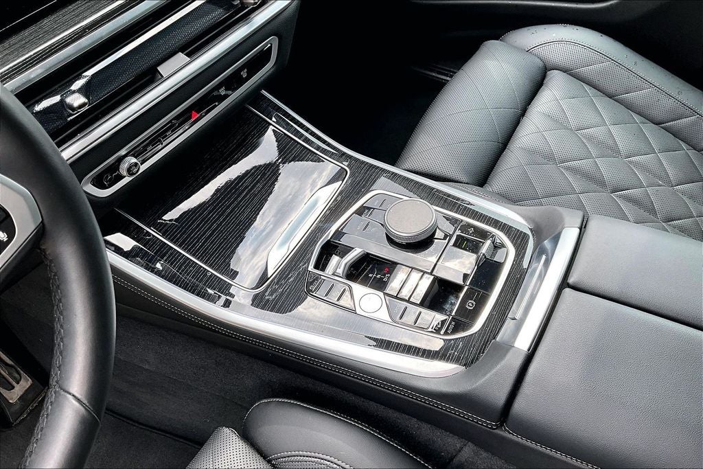 2025 BMW X5 xDrive50e M Sport