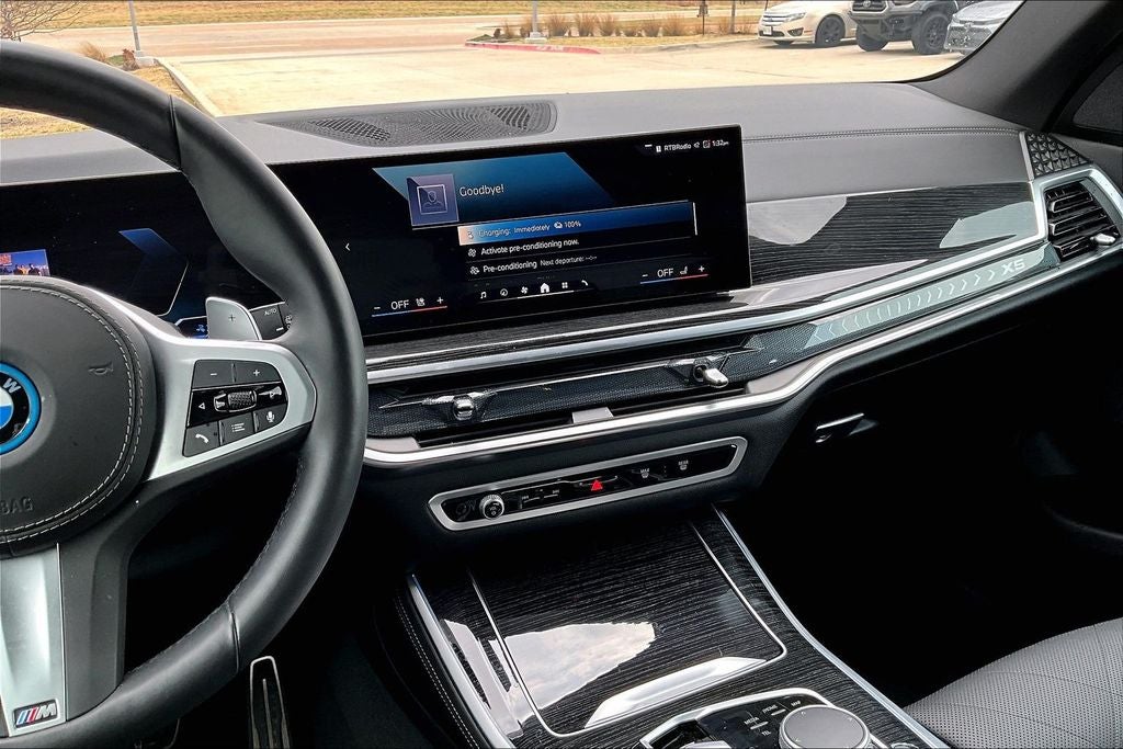 2025 BMW X5 xDrive50e M Sport