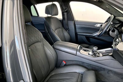 2023 BMW X6 M50i