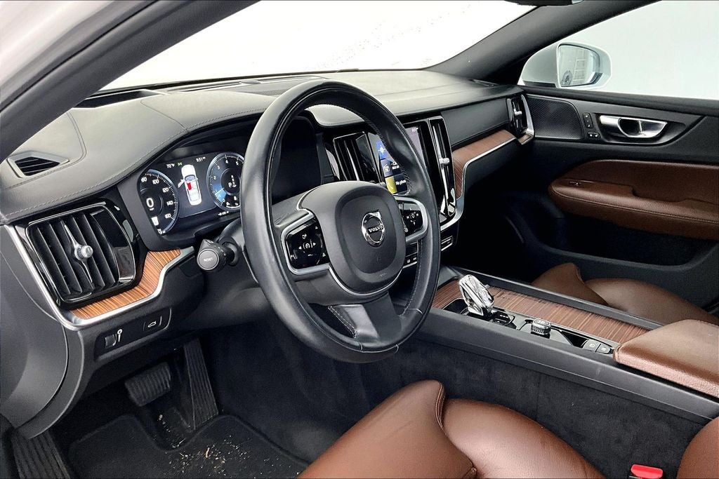 2022 Volvo S60 B5 Inscription