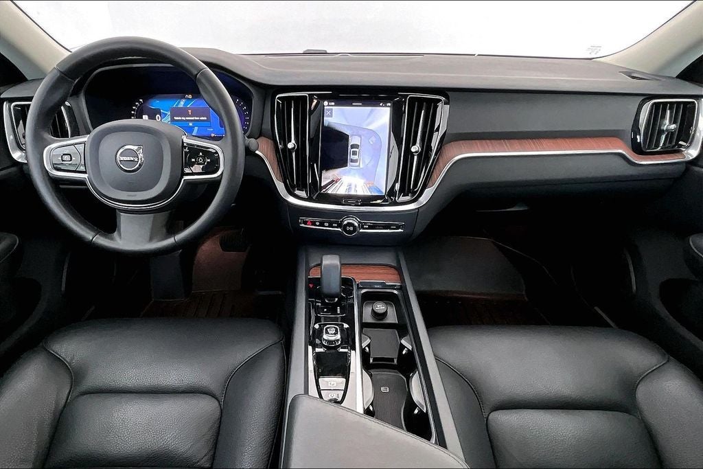 2024 Volvo S60 B5 Plus Dark Theme