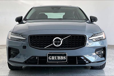 2024 Volvo S60 B5 Plus Dark Theme