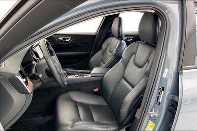 2024 Volvo S60 B5 Plus Dark Theme