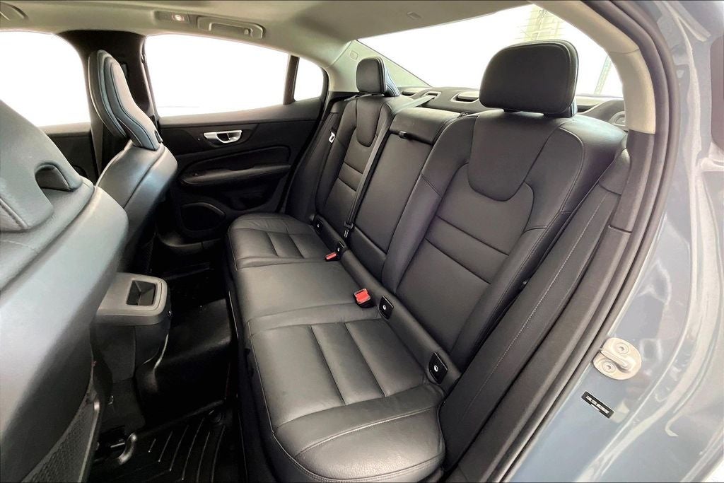 2024 Volvo S60 B5 Plus Dark Theme