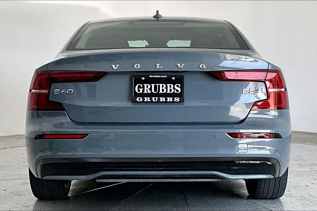 2024 Volvo S60 B5 Plus Dark Theme