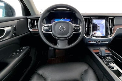 2024 Volvo S60 B5 Plus Dark Theme