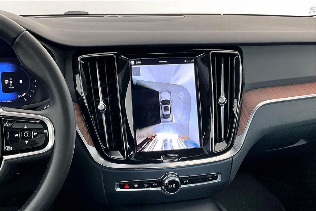 2024 Volvo S60 B5 Plus Dark Theme