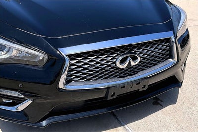 2023 INFINITI Q50 LUXE
