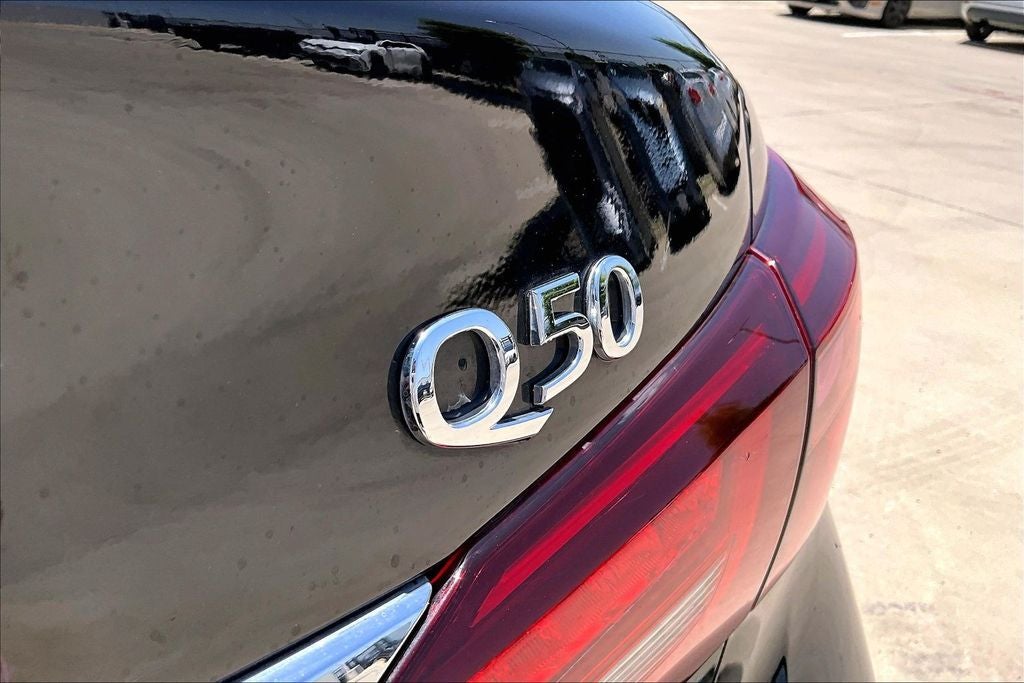 2023 INFINITI Q50 LUXE