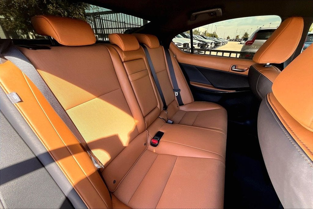 2021 Lexus IS 300