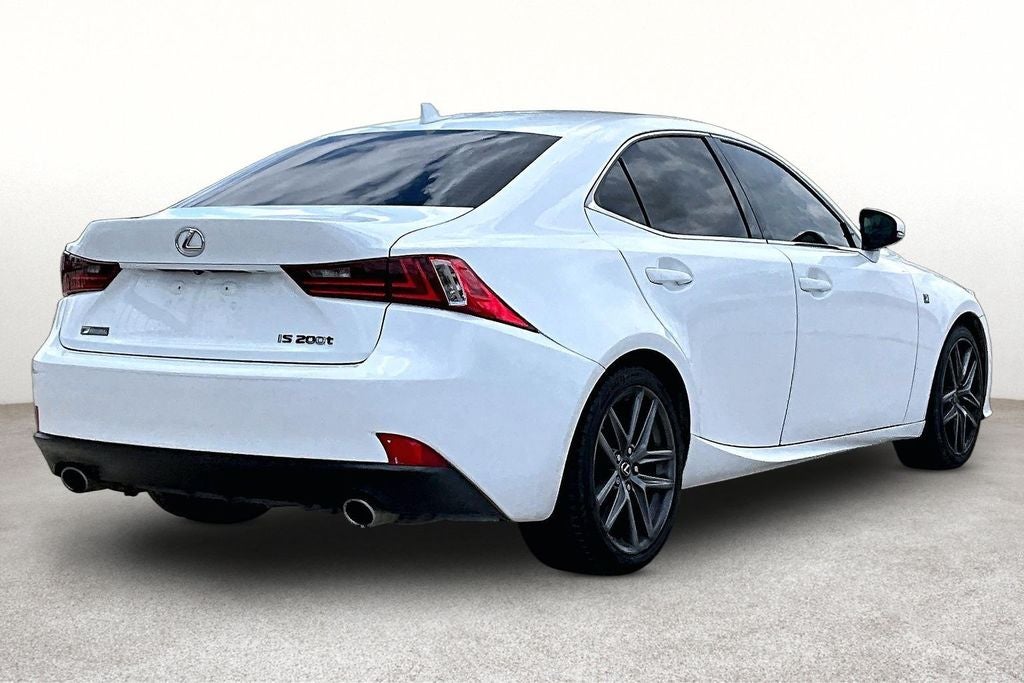 2016 Lexus IS 200t F-Sport