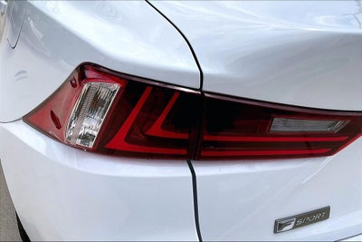 2016 Lexus IS 200t F-Sport