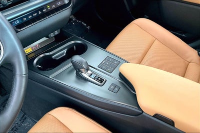 2025 Lexus UX 300h Premium