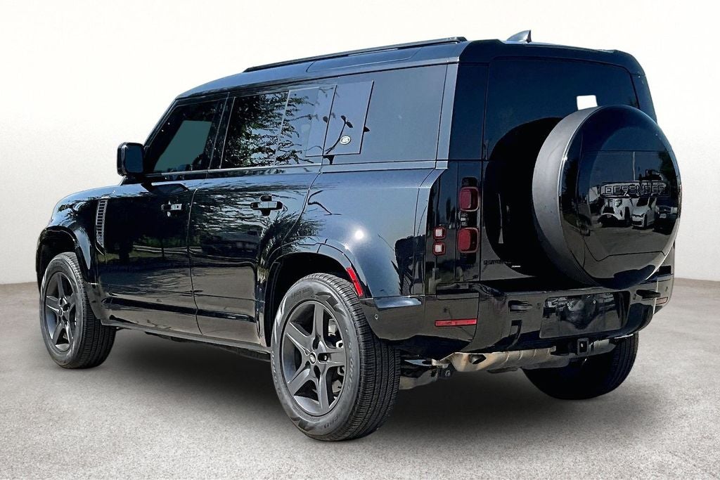 2023 Land Rover Defender 110 X-Dynamic SE