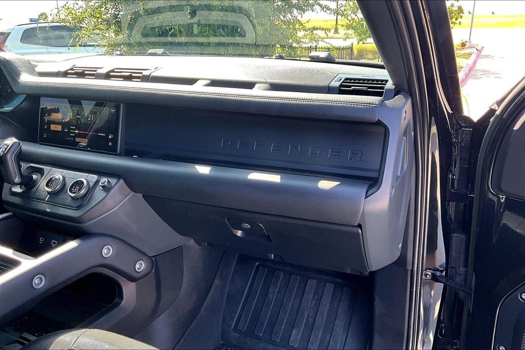 2023 Land Rover Defender 110 X-Dynamic SE