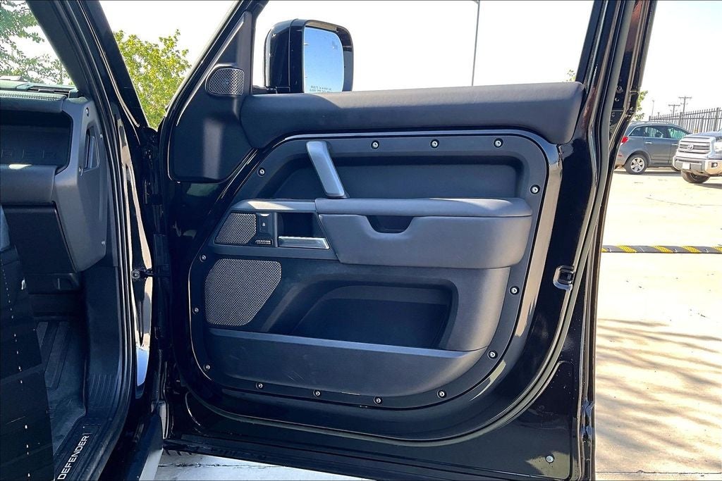 2023 Land Rover Defender 110 X-Dynamic SE