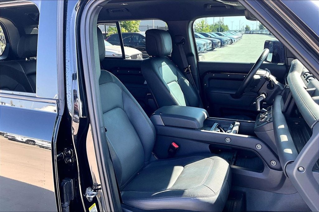 2023 Land Rover Defender 110 X-Dynamic SE