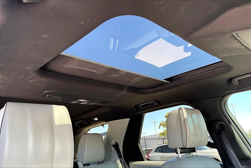 2018 Land Rover Discovery HSE Luxury