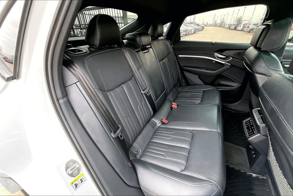 2024 Audi Q8 Sportback e-tron Prestige S line quattro