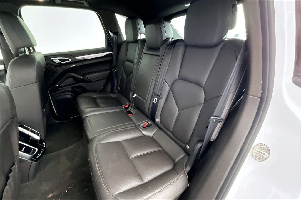 2016 Porsche Cayenne Base